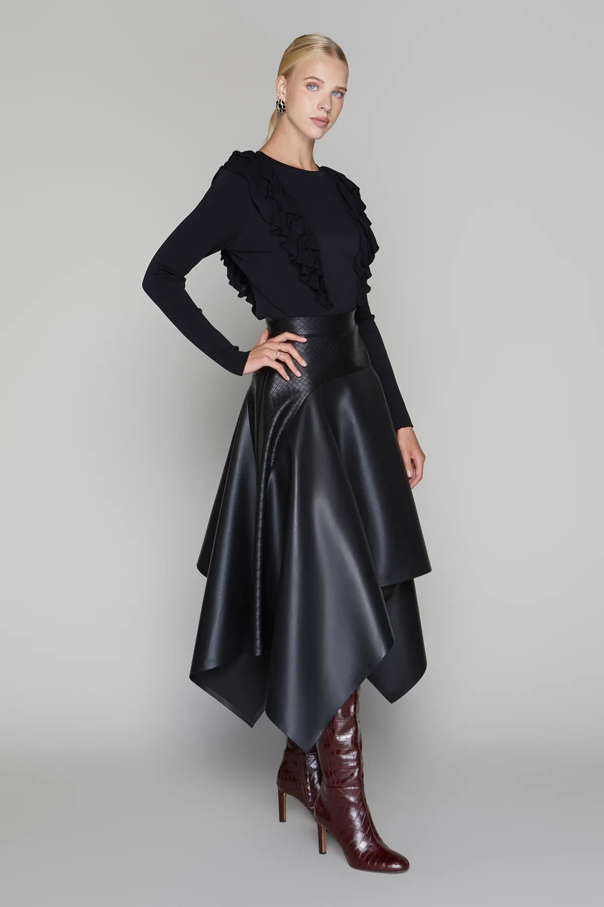 Apparalel Colette Sweater Black - Image 3