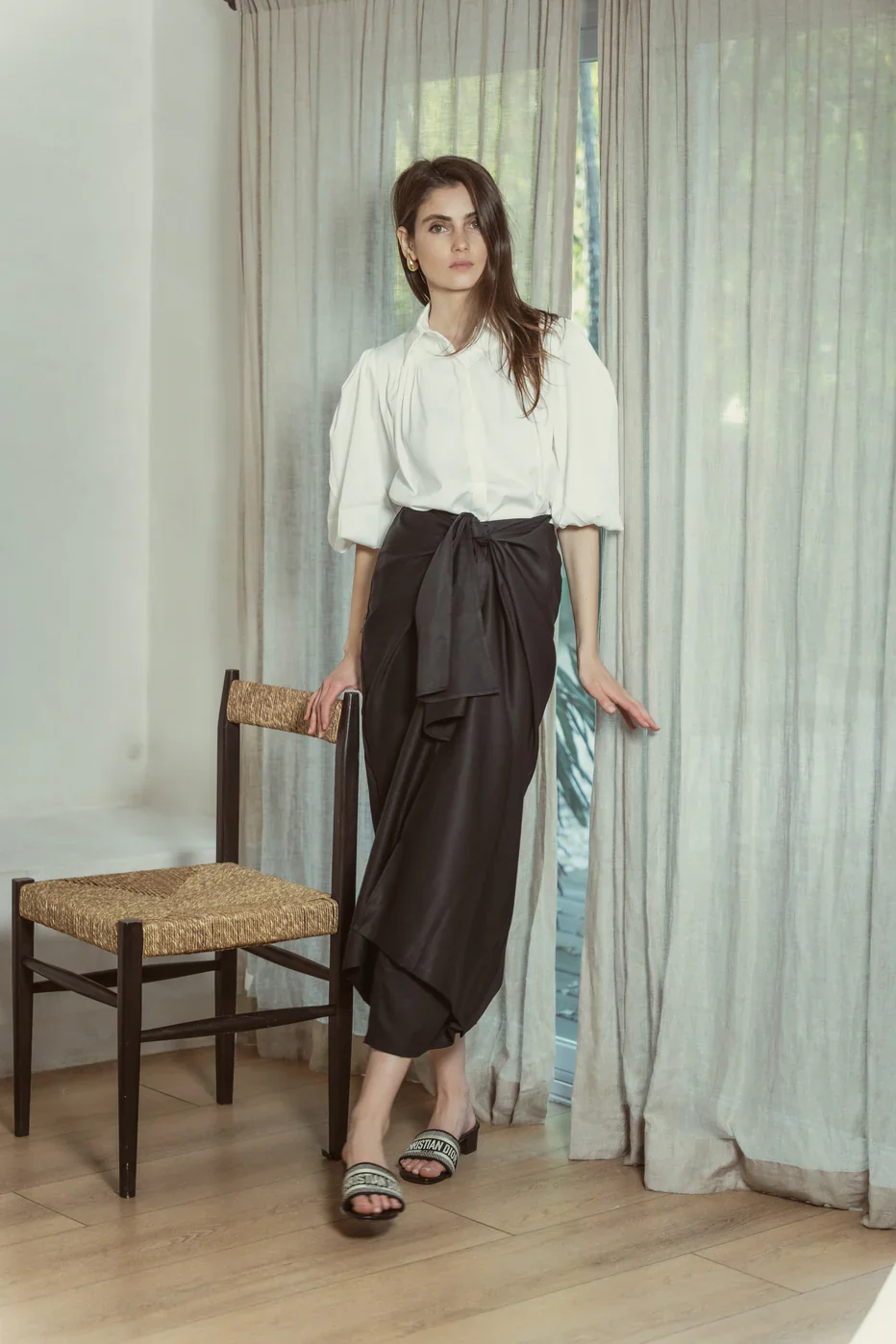Black Front Tie Linen Skirt - Image 2