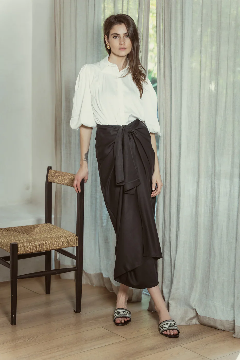 Black Front Tie Linen Skirt - Image 3