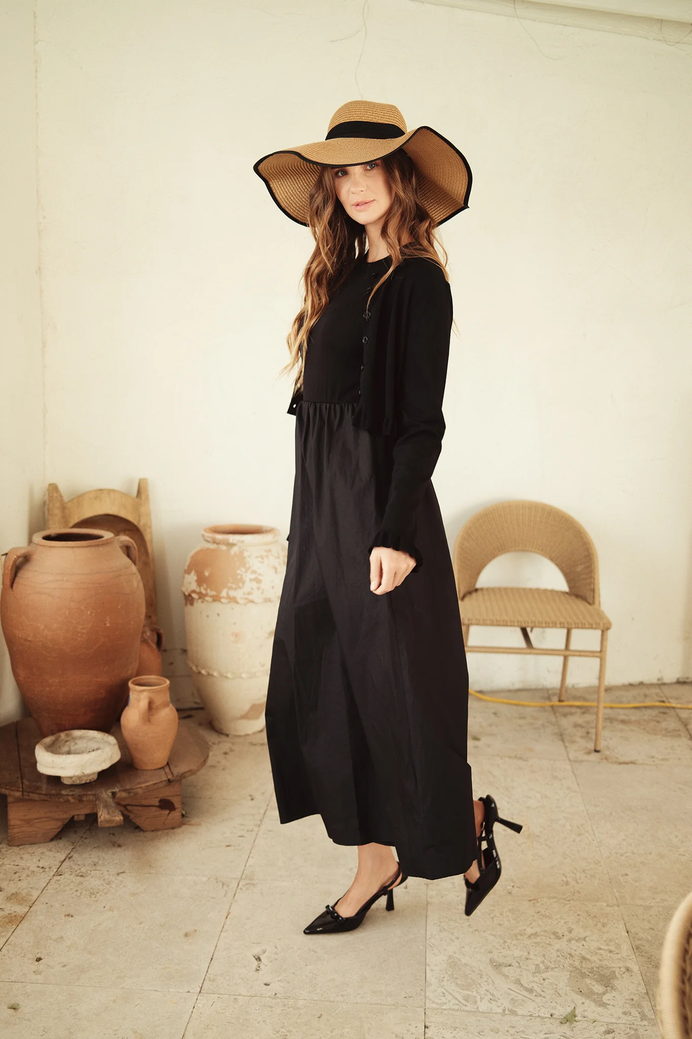 Bliss Ruffle Bottom Cropped Cardi Black - Image 2