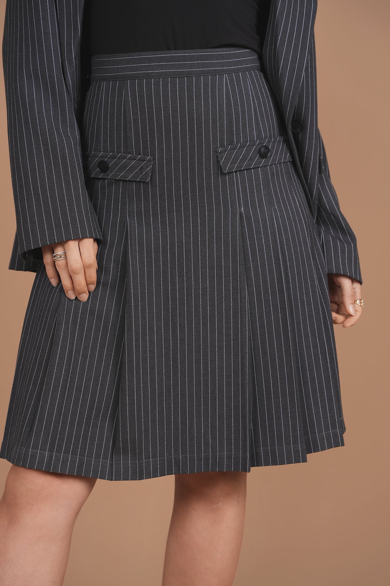 Bliss Short Pleated Skirt Pinstripe - Image 2