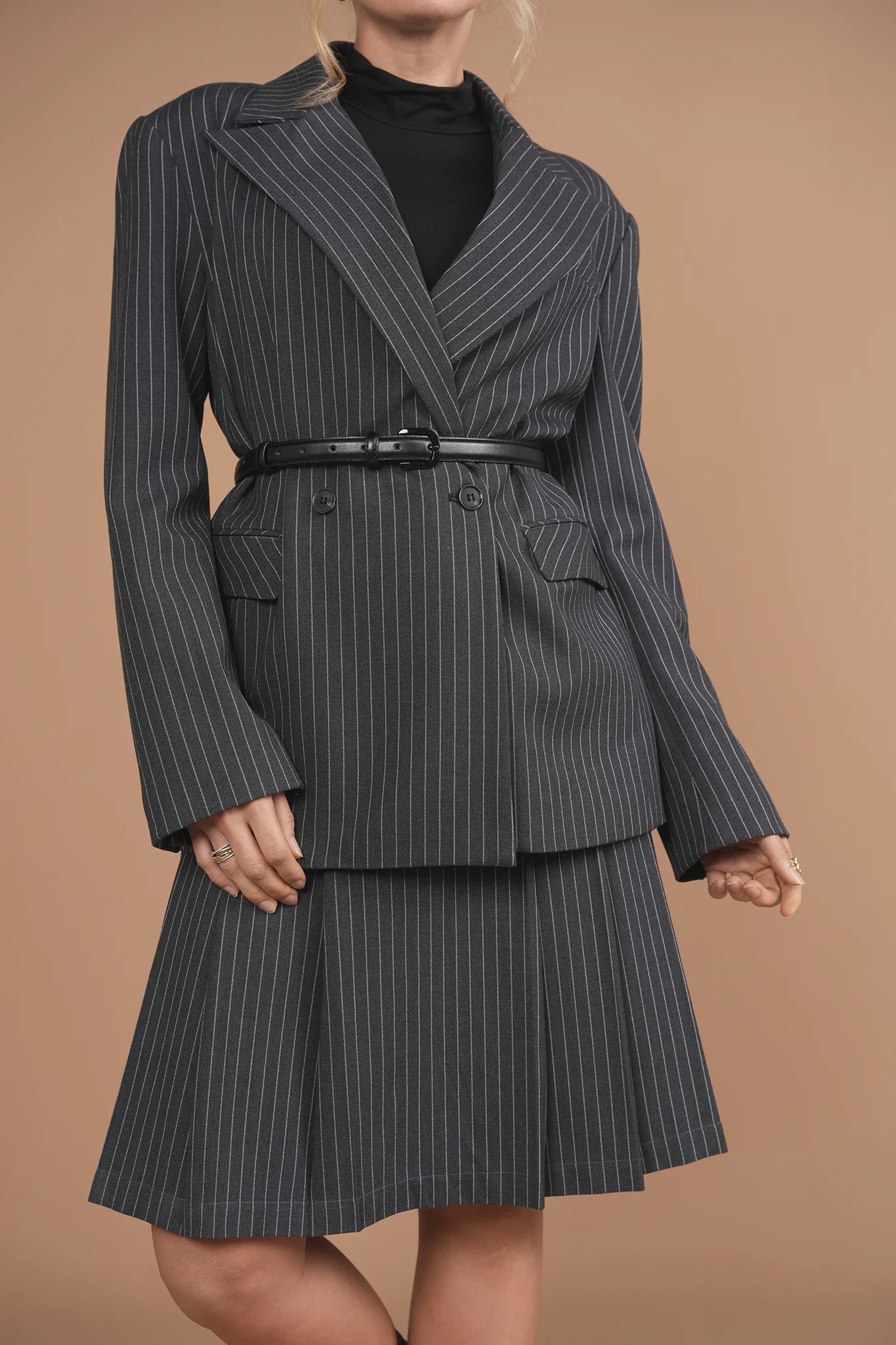 Bliss Short Pleated Skirt Pinstripe - Image 3
