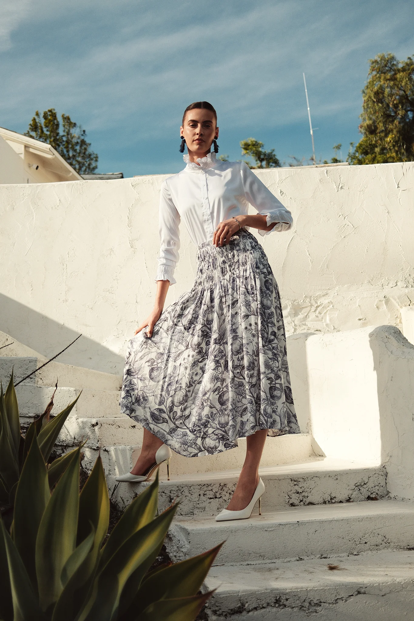 Bliss White Silk Collared Blouse - Image 2