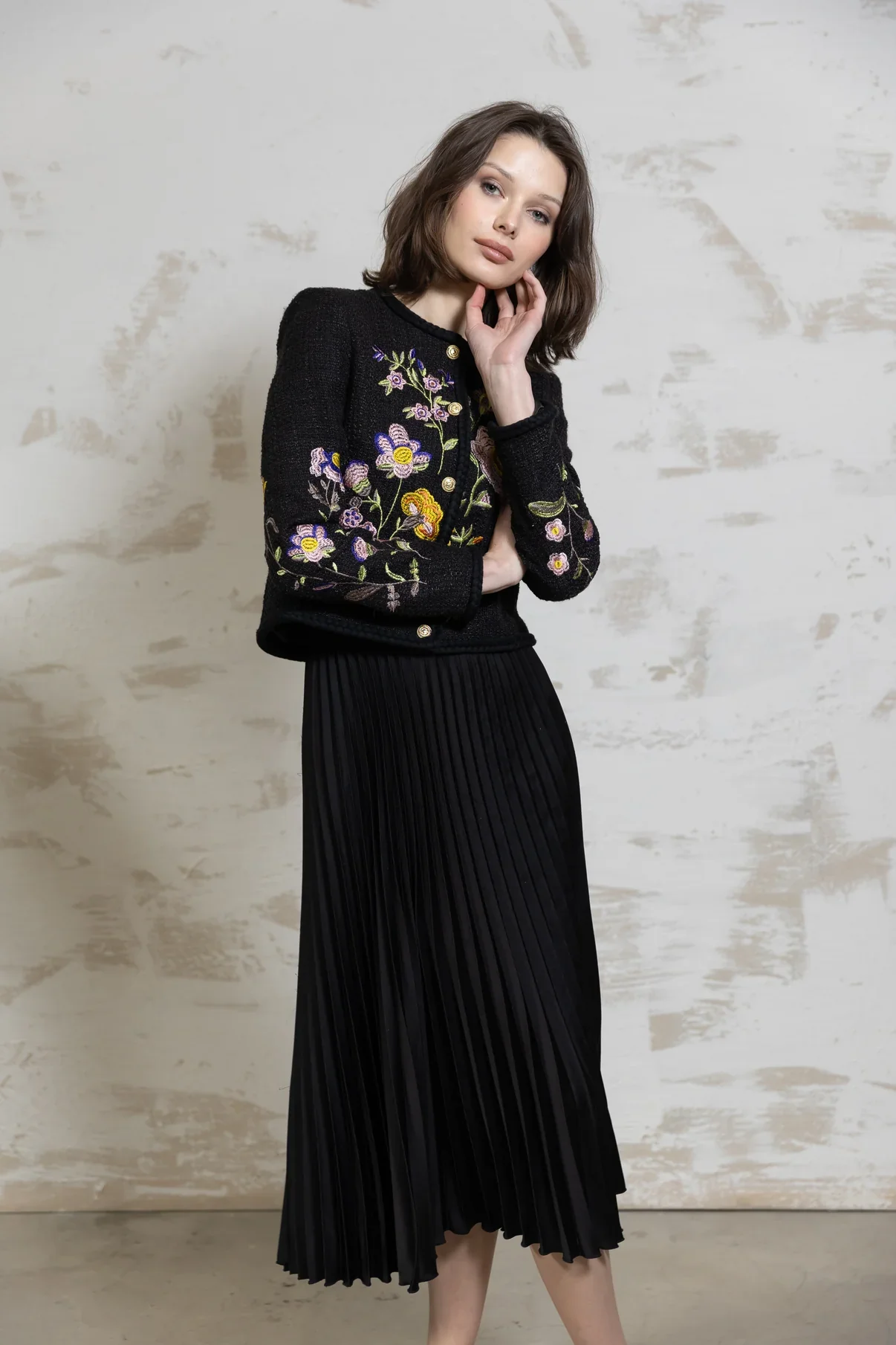 Byrd Arrow Pleated Skirt Black - Image 3