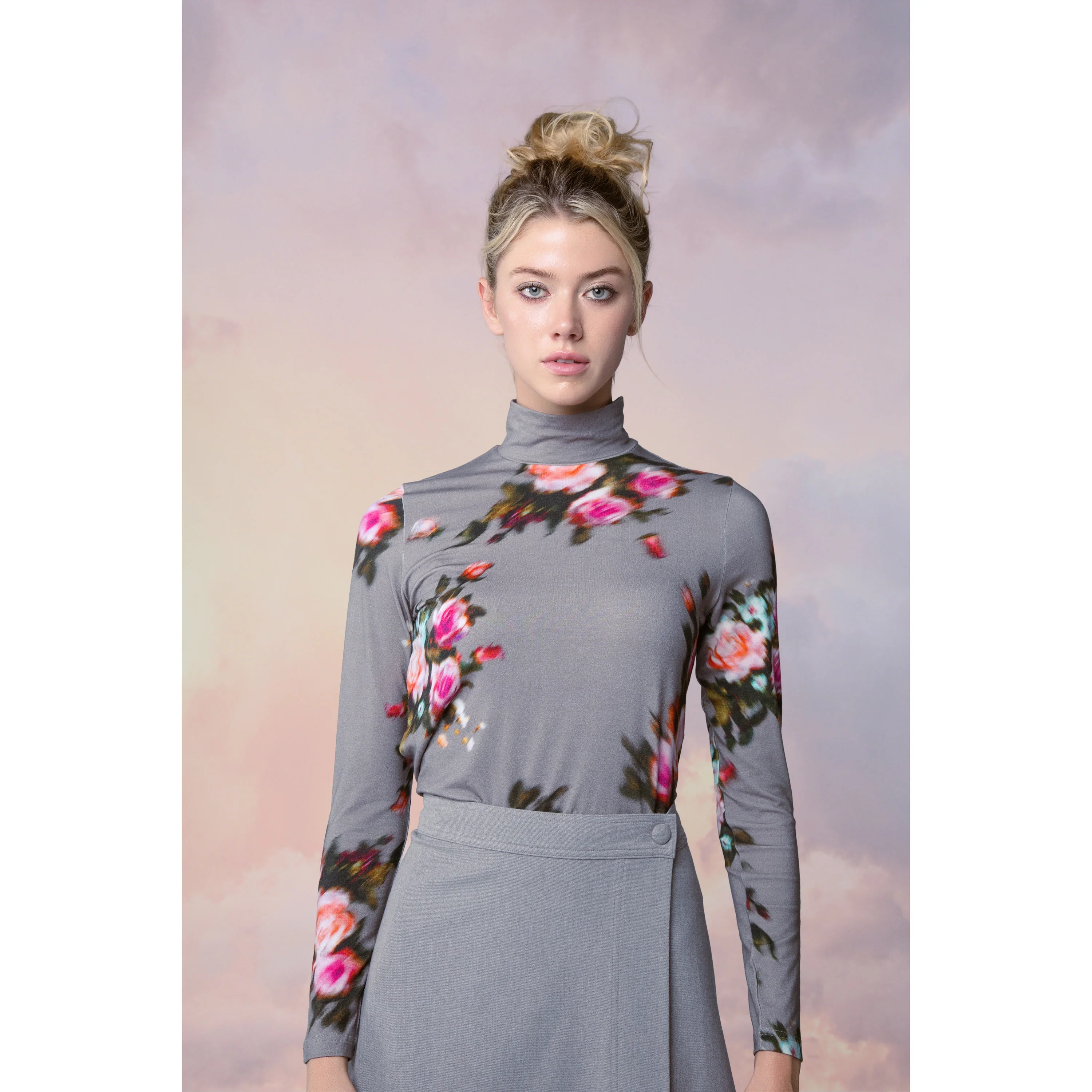 Mun Printed Essential Turtleneck Gray Floral - Image 2