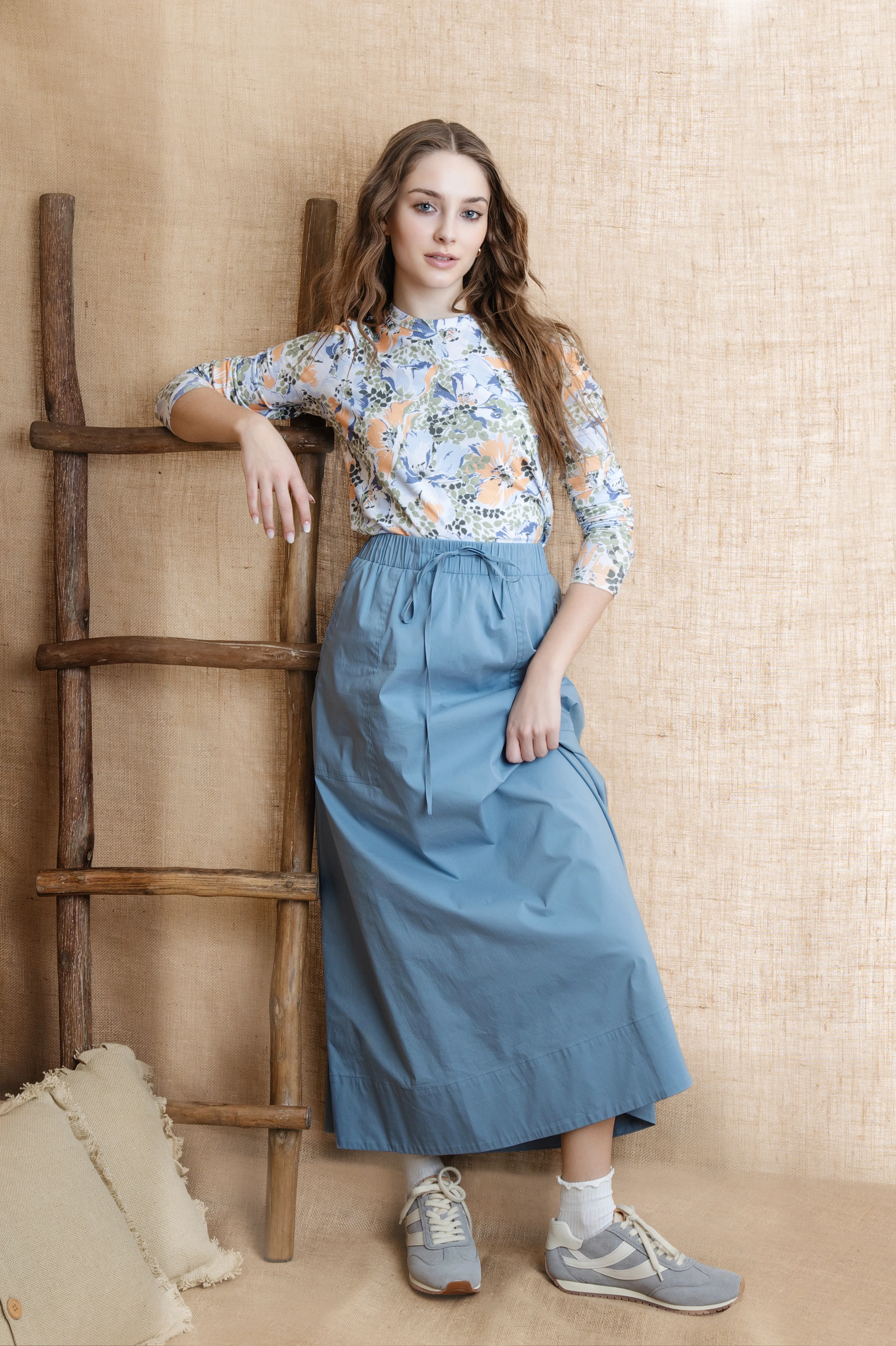 Nue Essential Tee Blue Floral - Image 3