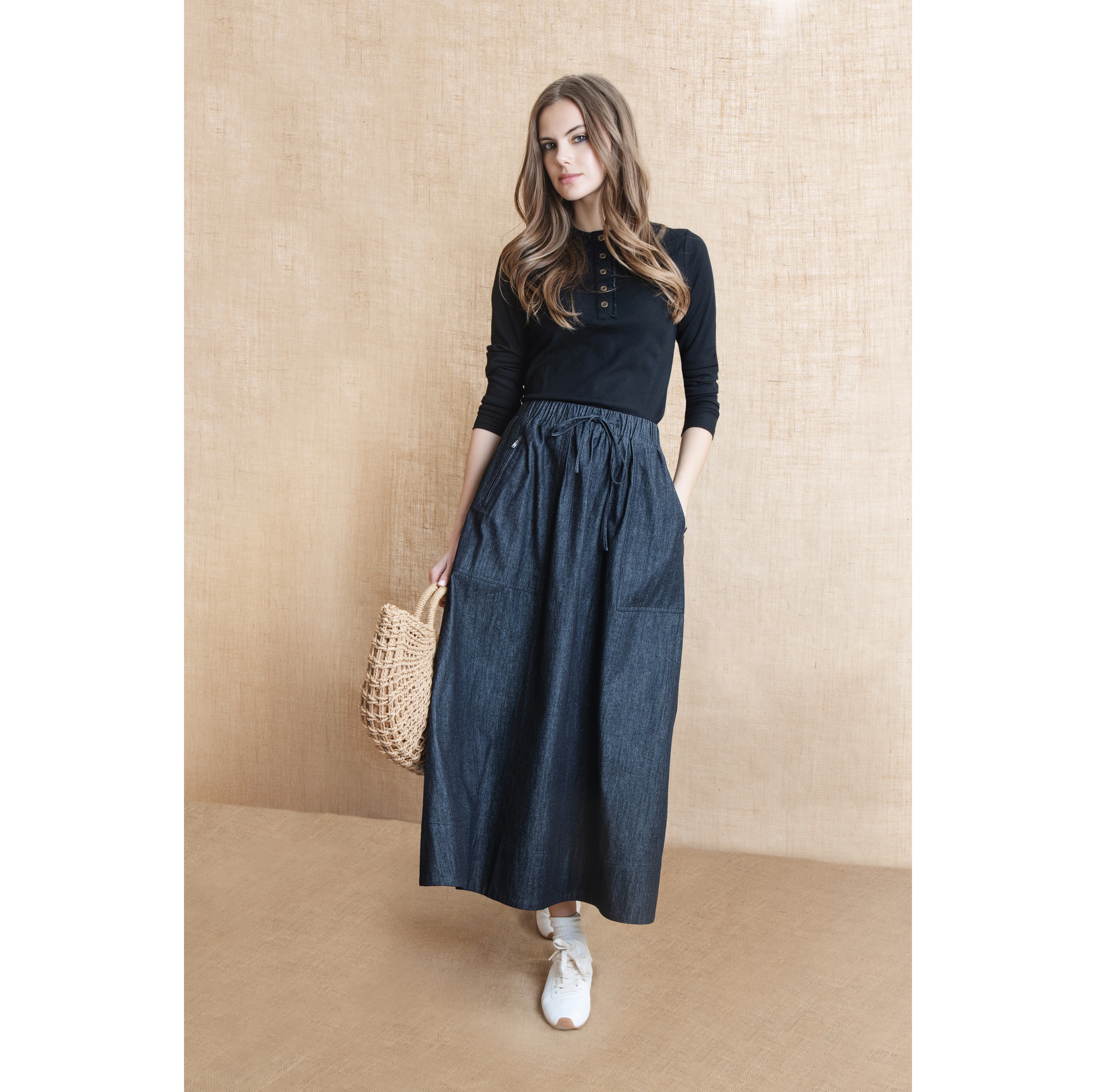 Nue Fringe Tee Black - Image 3
