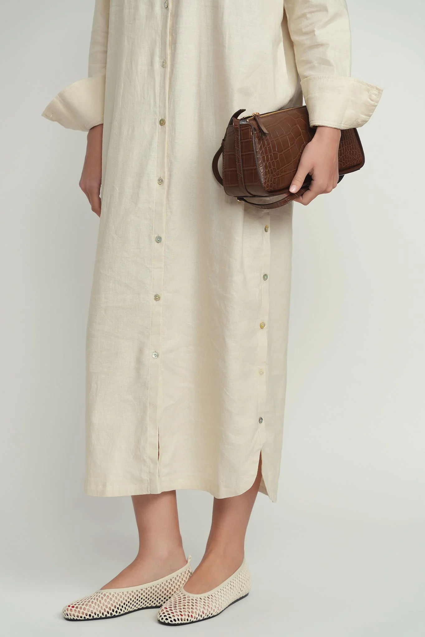 Point Linen Shirt Dress - Image 3