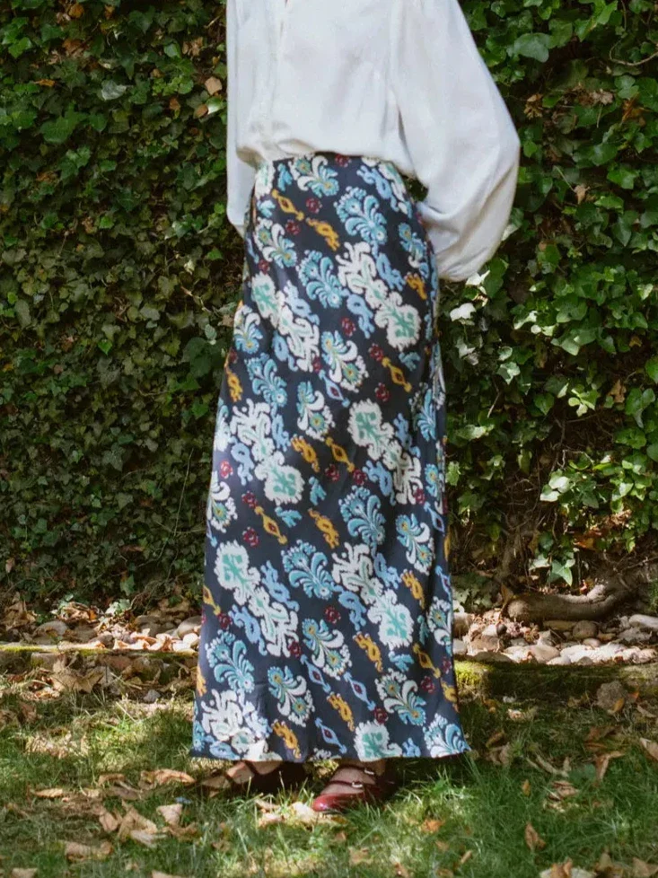 Printed Skirt Navy - Image 3