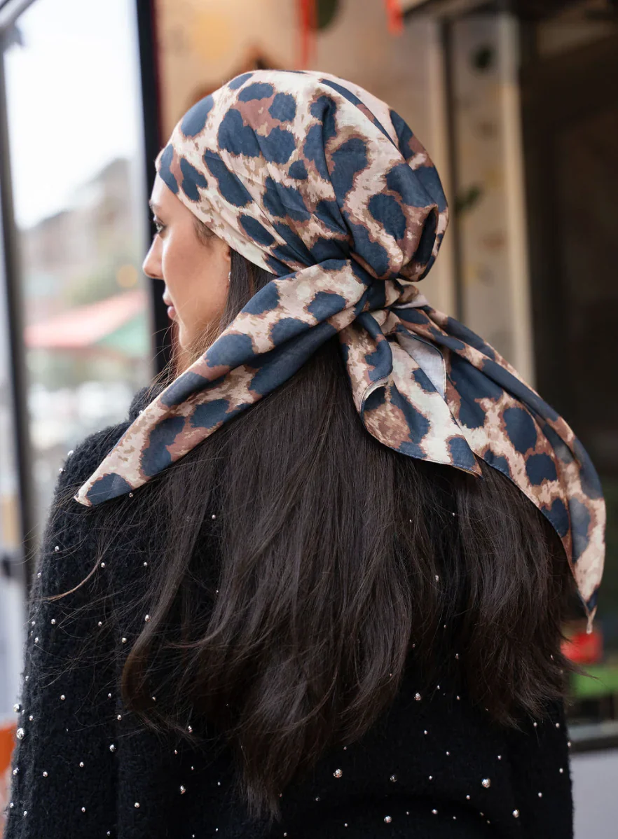 Tal Brown Leopard Scarf - Image 5